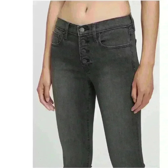 Gap Mid Rise True  Skinny Jeans with Washwell Black Button Fly size 25 regular - Picture 4 of 8